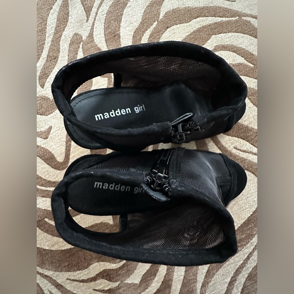 ✨NWOT✨ Madden Girl Black Mesh Peep Toe Heels Women’s size 7 - Picture 4 of 7